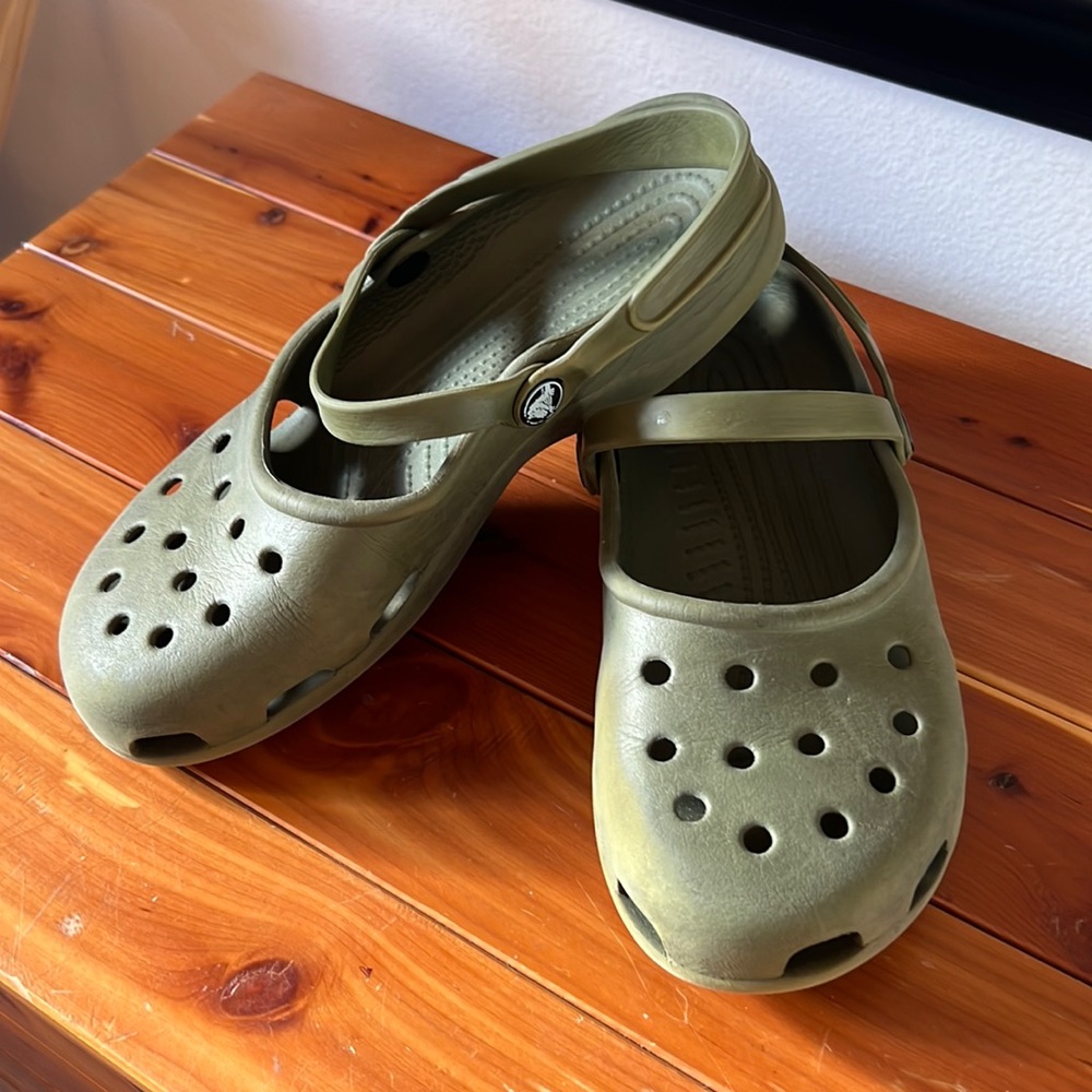 Vintage MaryJane Crocs